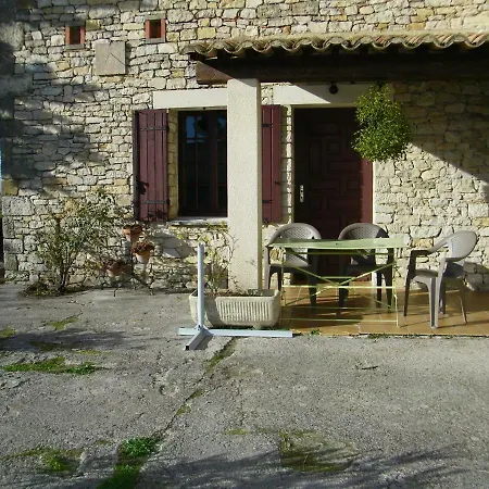 Les Trois Chemins Rousset-les-Vignes